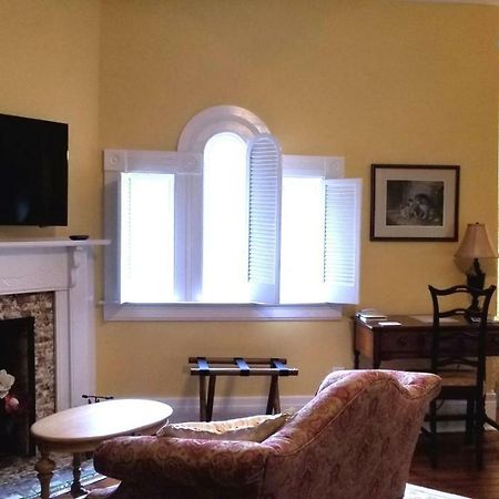 C.W. Worth House Bed And Breakfast Уилмингтън Екстериор снимка