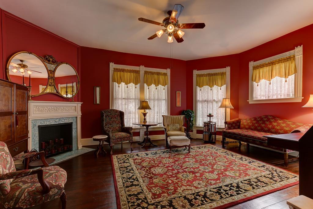 C.W. Worth House Bed And Breakfast Уилмингтън Екстериор снимка